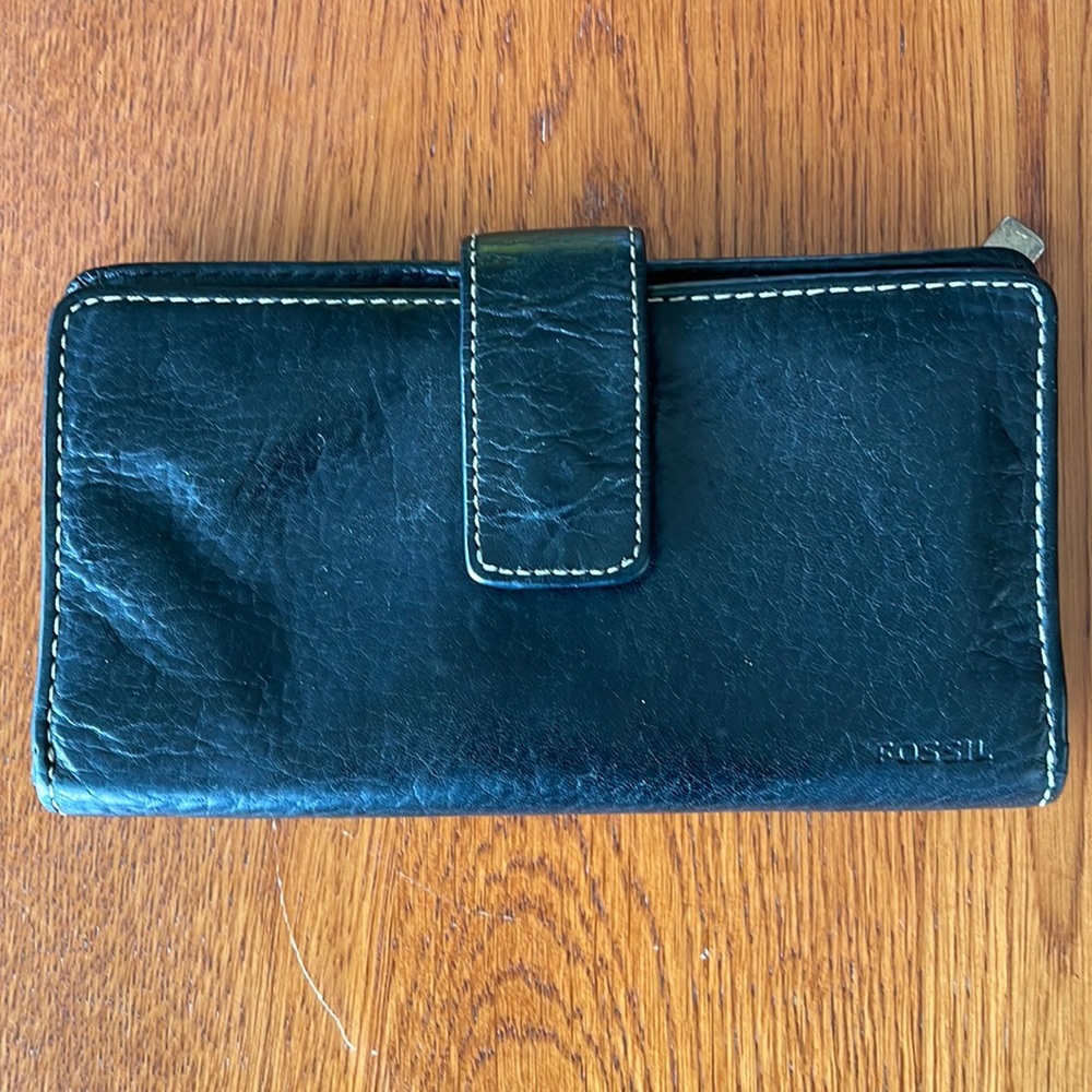 Fossil wallet